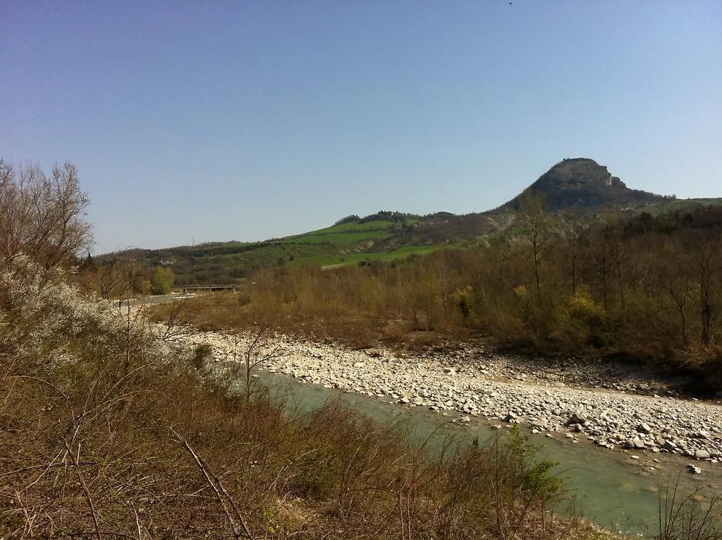 Novafeltria Corte Del Sasso - Room And Breakfast 0*,